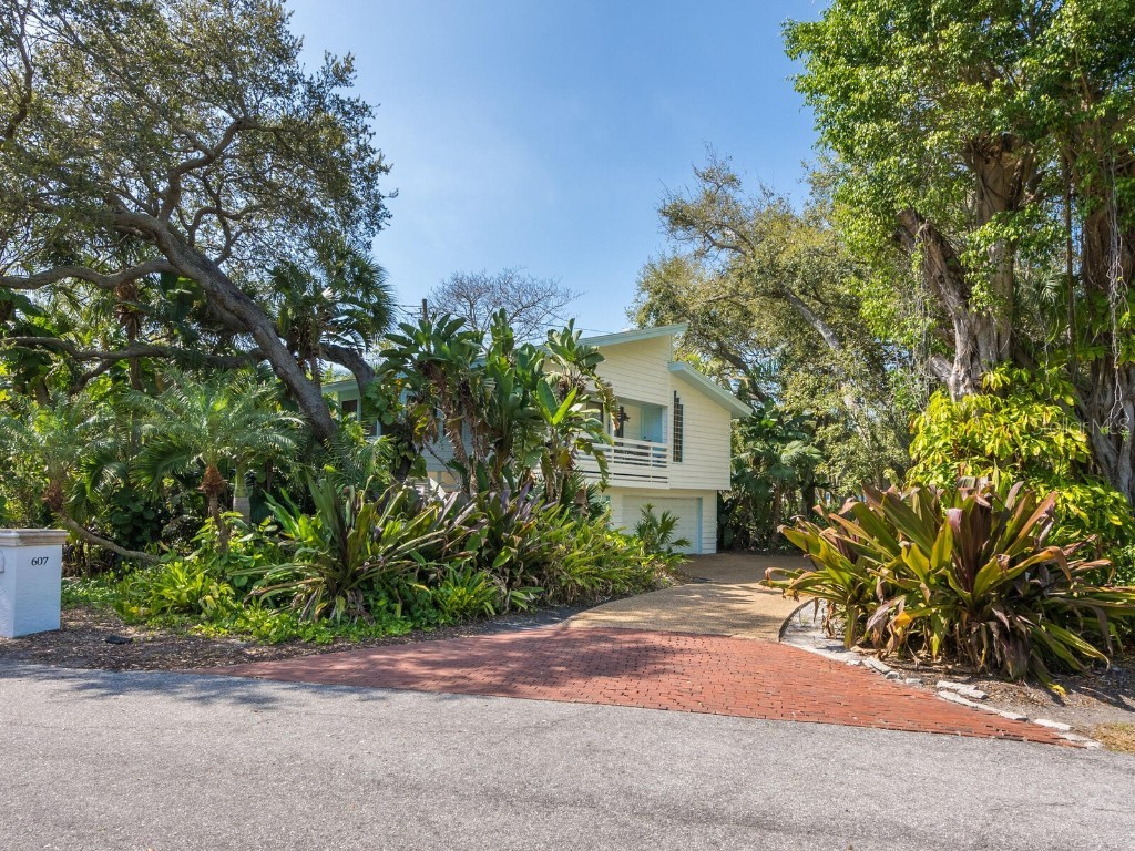 607 Tremont Street Sarasota FL 34242 A4527582 image1