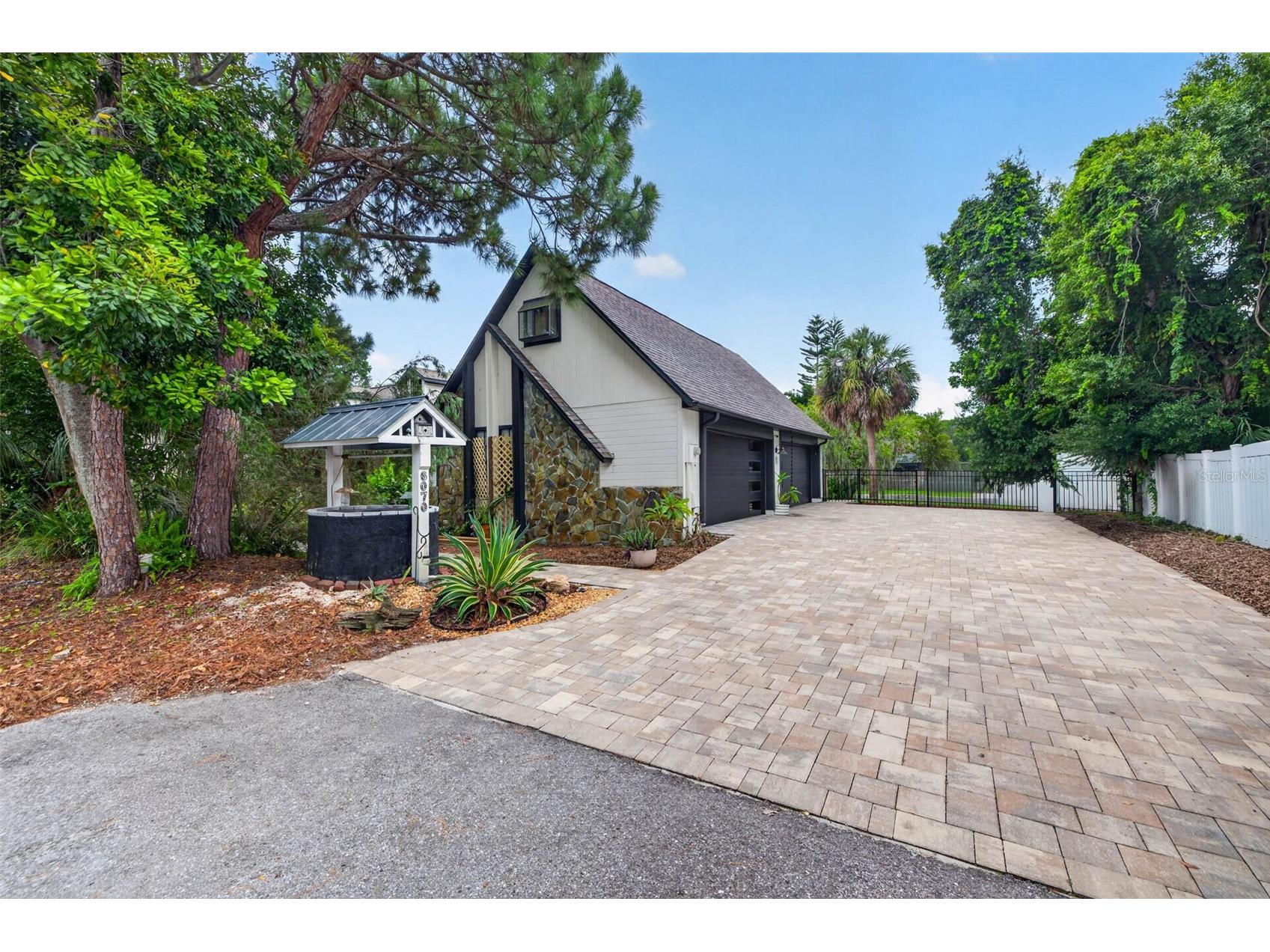 6070 66th Avenue N Pinellas Park FL 33781 TB8516114 image2