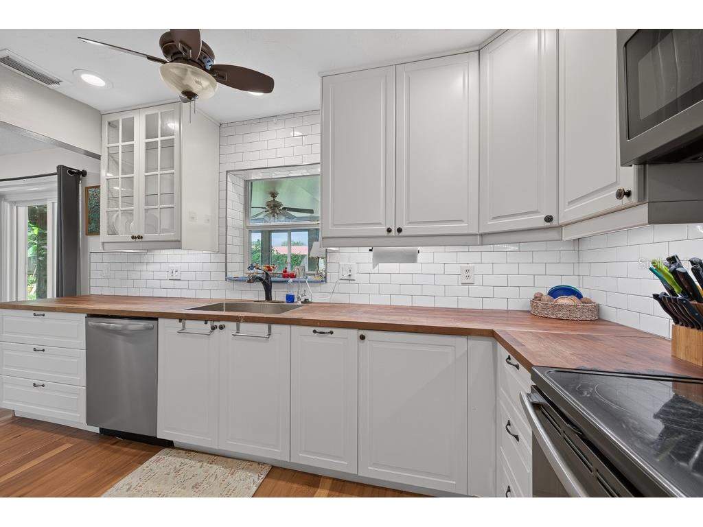6070 73rd Street N Saint Petersburg FL 33709 TB8527326 image18