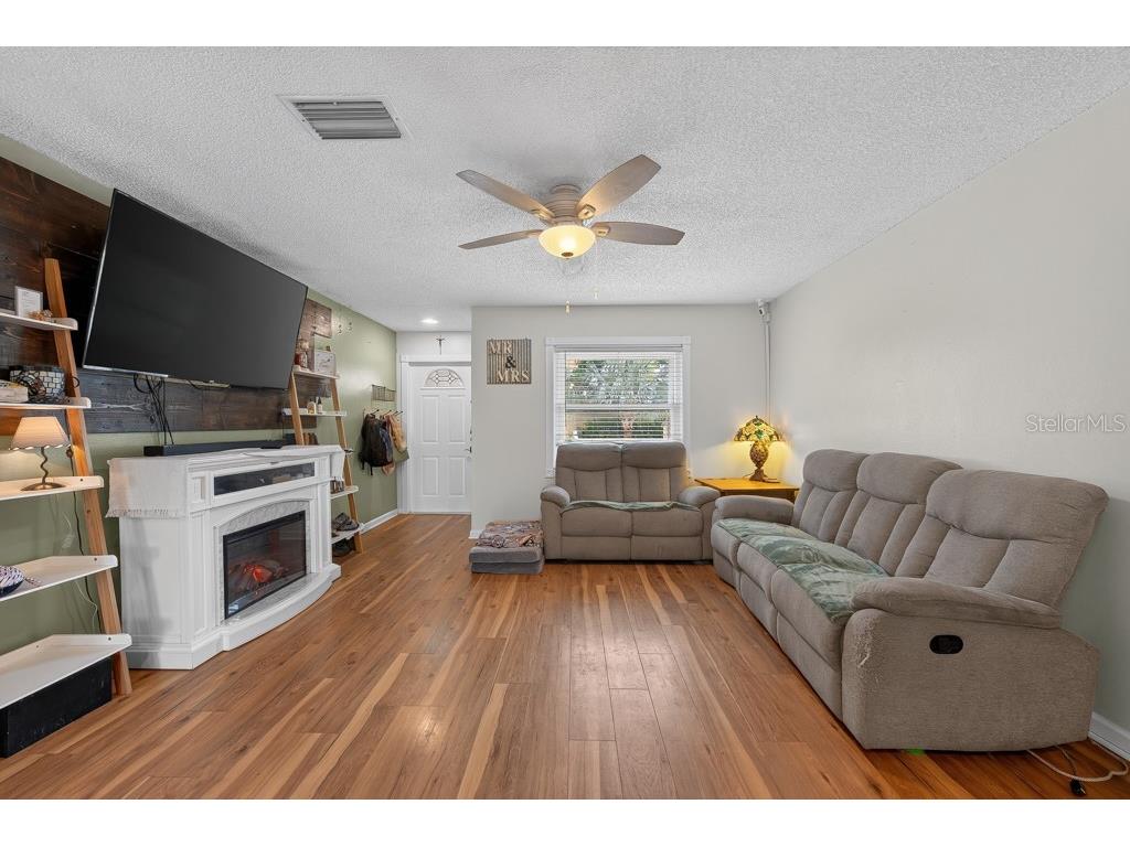 6070 73rd Street N Saint Petersburg FL 33709 TB8527326 image5