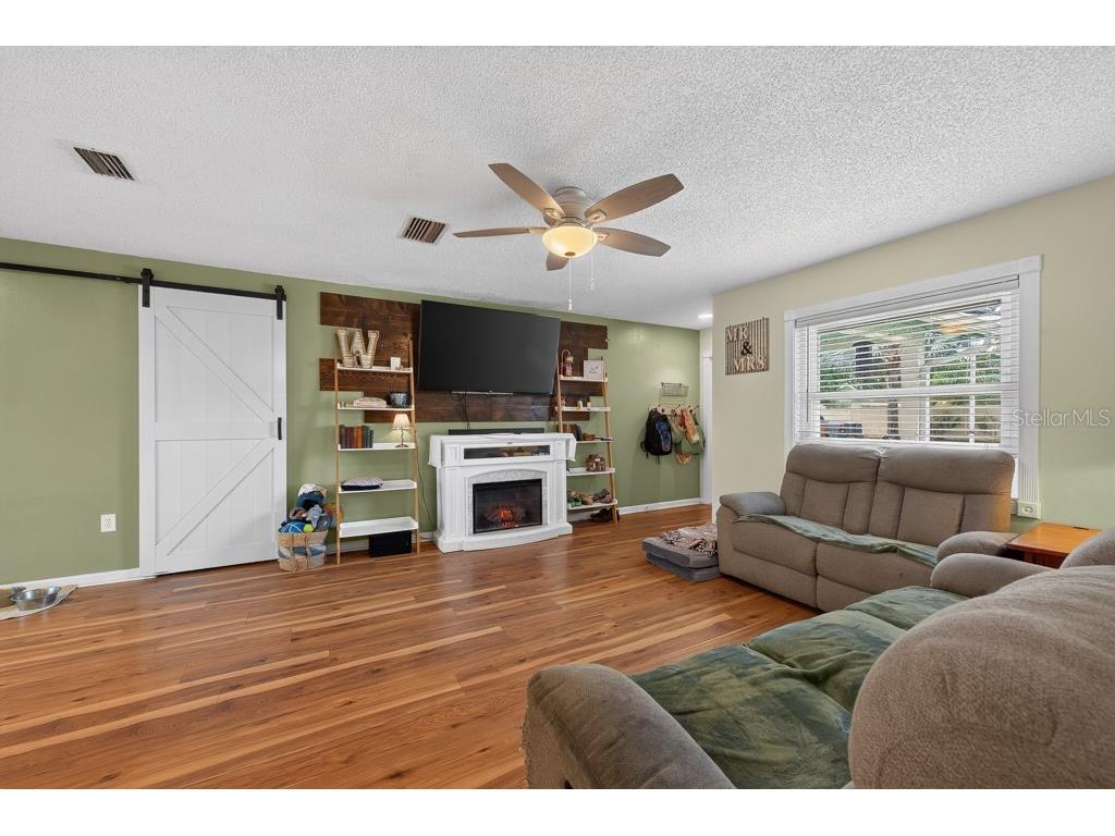 6070 73rd Street N Saint Petersburg FL 33709 TB8527326 image7