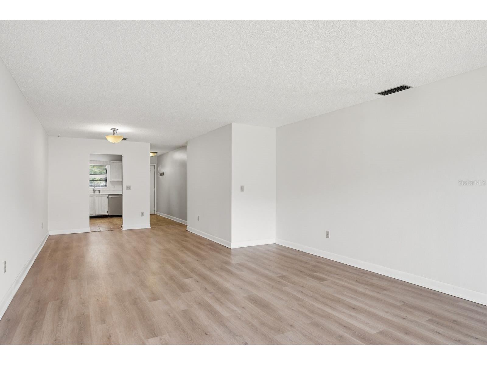 6070 80th Street N #109 Saint Petersburg FL 33709 TB8520368 image17