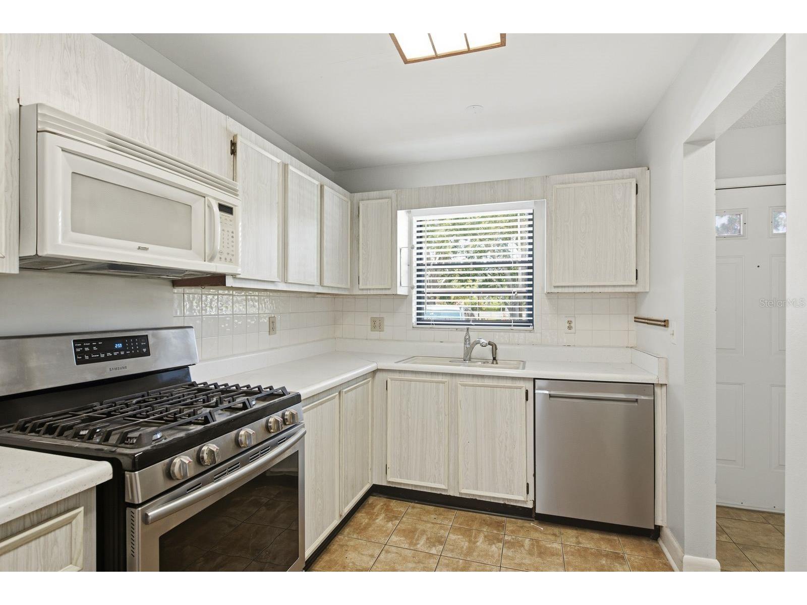 6070 80th Street N #109 Saint Petersburg FL 33709 TB8520368 image20