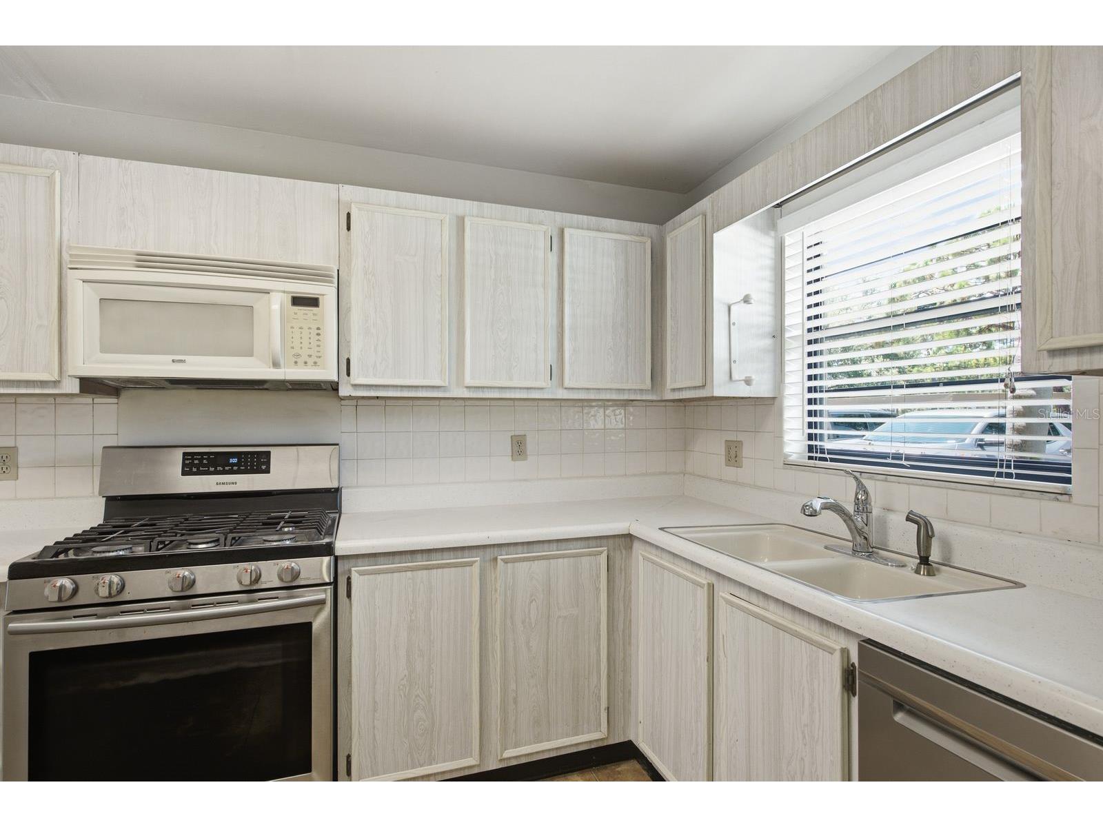 6070 80th Street N #109 Saint Petersburg FL 33709 TB8520368 image22