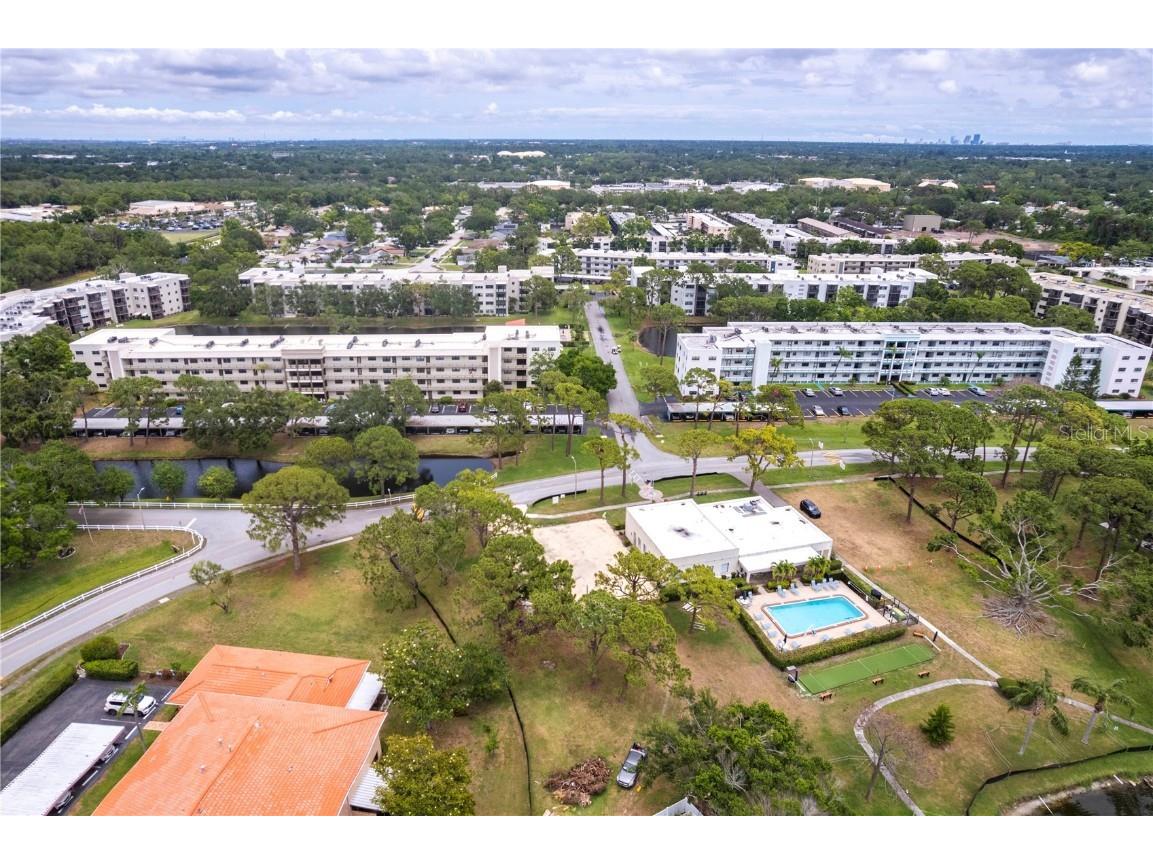 6070 80th Street N #215 Saint Petersburg FL 33709 TB8431043 image38