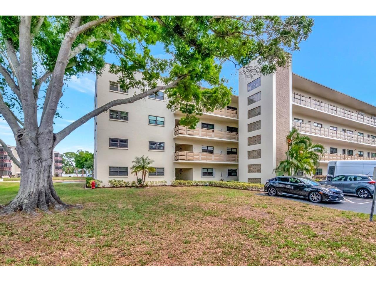 6070 80th Street N #215 Saint Petersburg FL 33709 TB8494999 image1