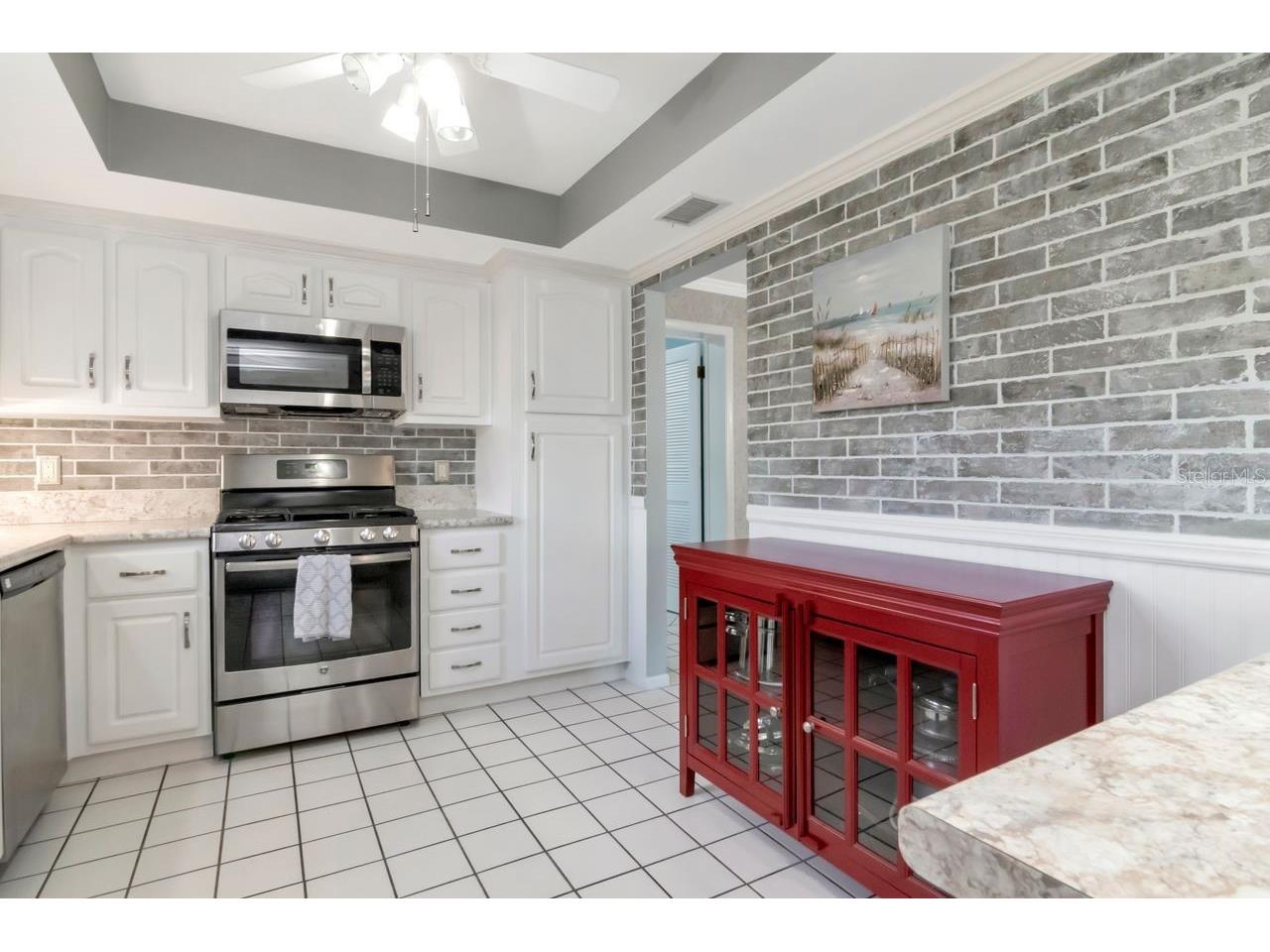 6070 80th Street N #215 Saint Petersburg FL 33709 TB8494999 image16