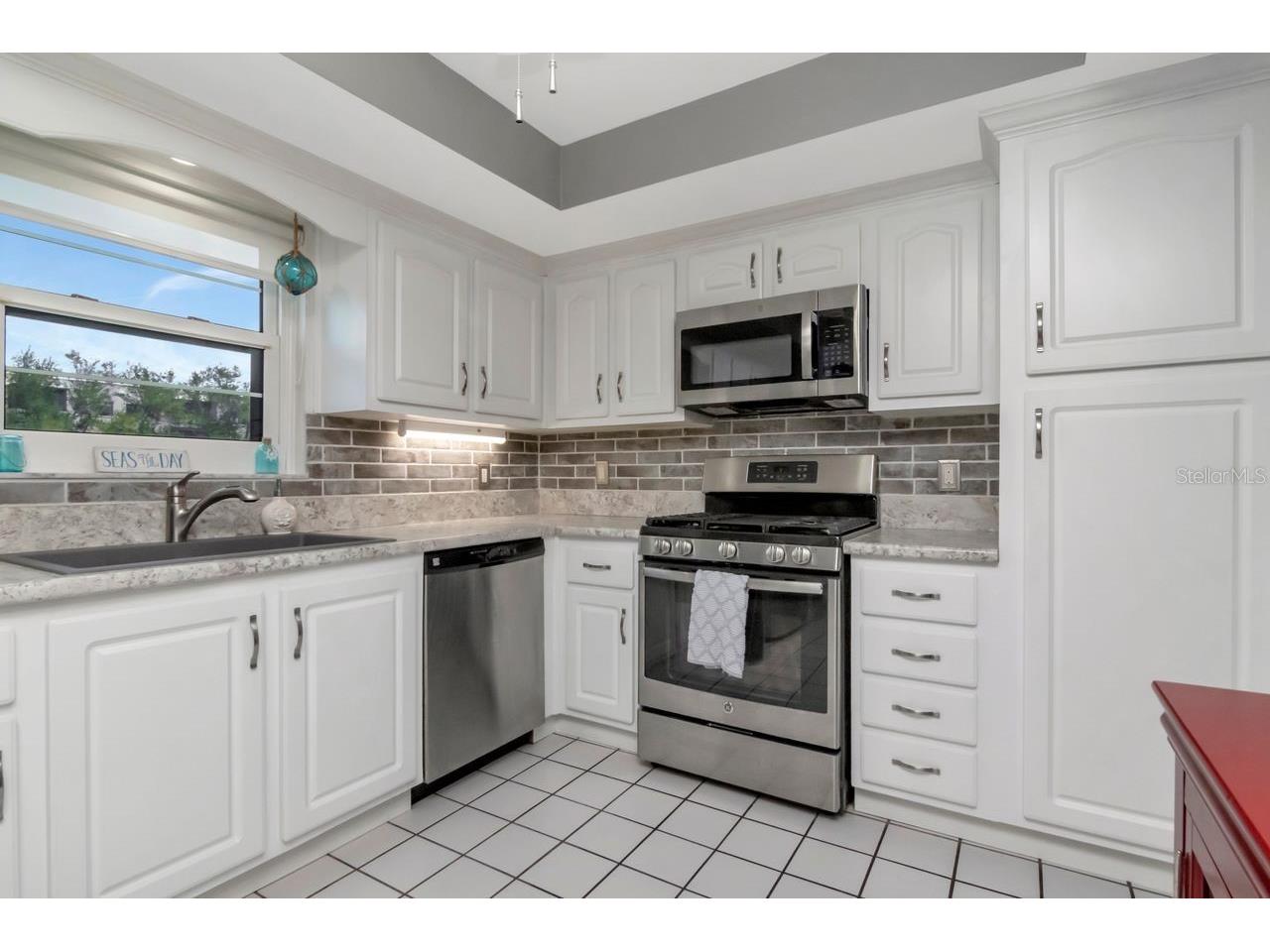 6070 80th Street N #215 Saint Petersburg FL 33709 TB8494999 image17