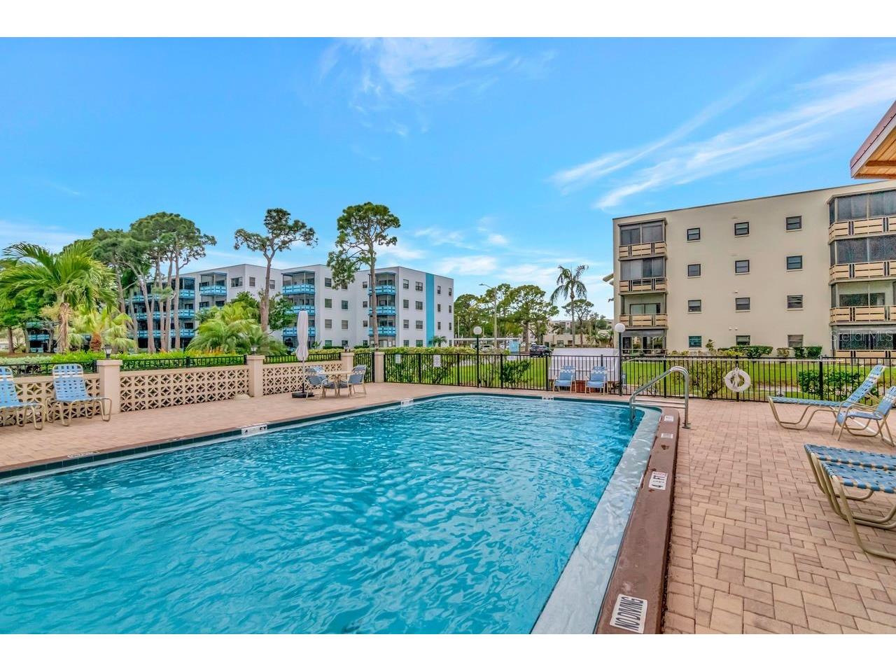 6070 80th Street N #215 Saint Petersburg FL 33709 TB8494999 image37