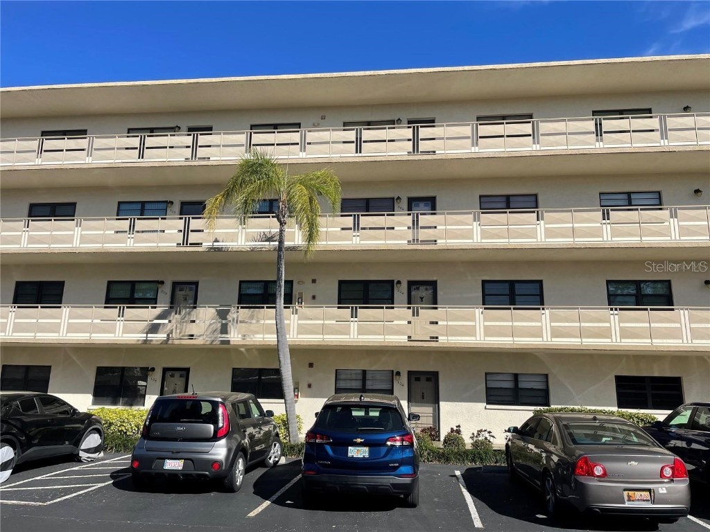 6070 80th Street N #404 Saint Petersburg FL 33709 TB8347014 image1