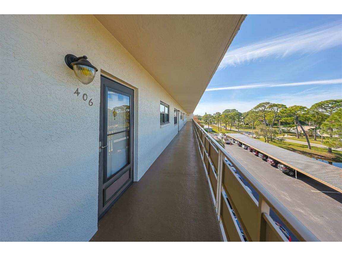 6070 80th Street N #406 Saint Petersburg FL 33709 TB8370385 image1