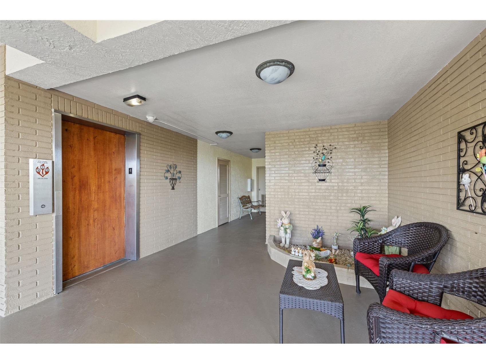 6070 80th Street N #410 Saint Petersburg FL 33709 TB8492464 image43