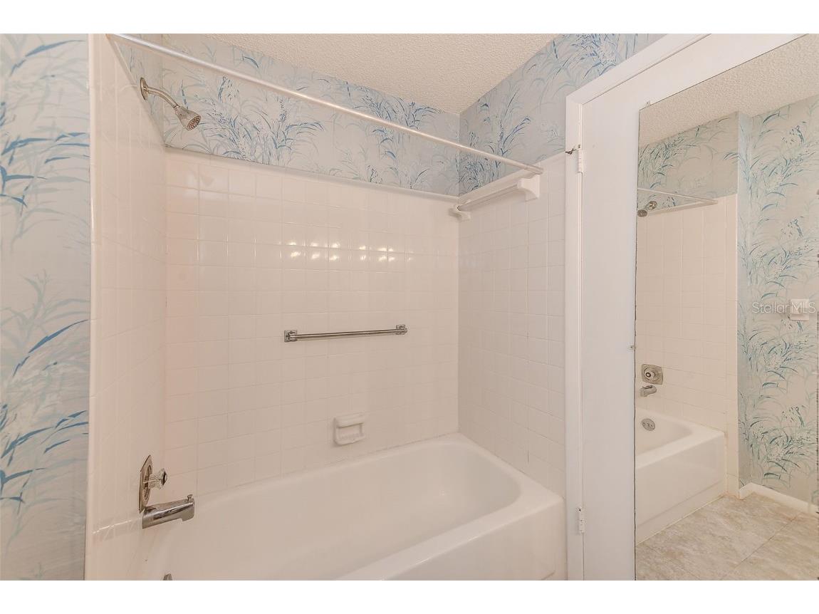 6070 80th Street N #415 Saint Petersburg FL 33709 TB8452142 image23