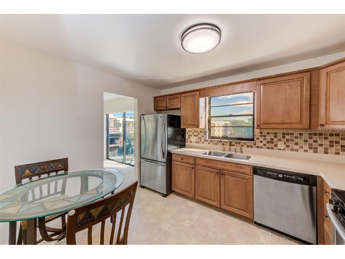 6070 80th Street N #415 Saint Petersburg FL 33709 TB8452142 image6