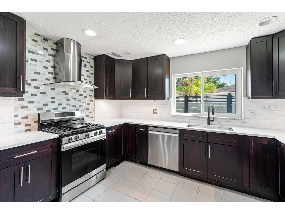 6070 Denver Street NE Saint Petersburg FL 33703 TB8438756 image5