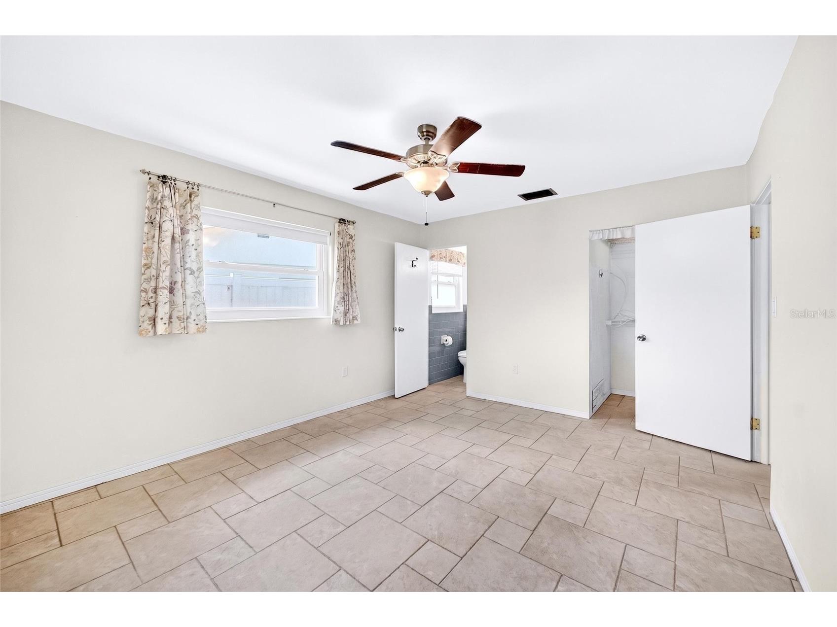 6074 28th Avenue N Saint Petersburg FL 33710 TB8503965 image11