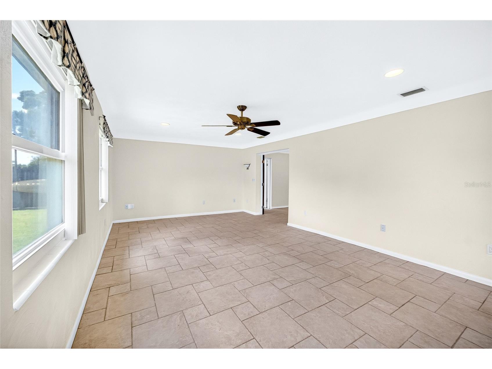 6074 28th Avenue N Saint Petersburg FL 33710 TB8503965 image16