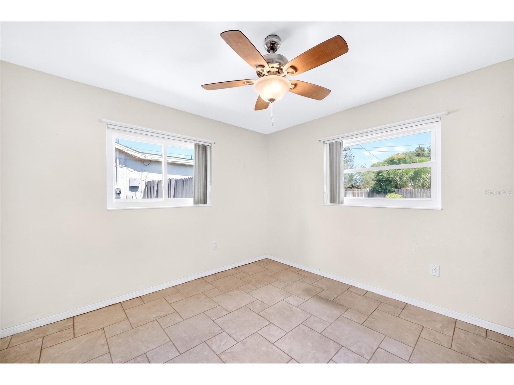 6074 28th Avenue N Saint Petersburg FL 33710 TB8503965 image20
