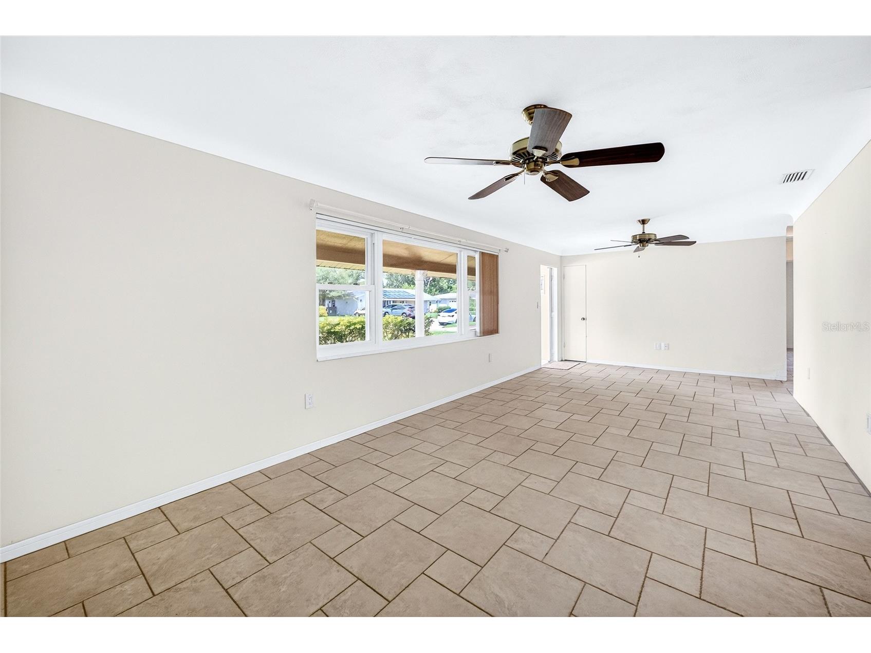 6074 28th Avenue N Saint Petersburg FL 33710 TB8503965 image3