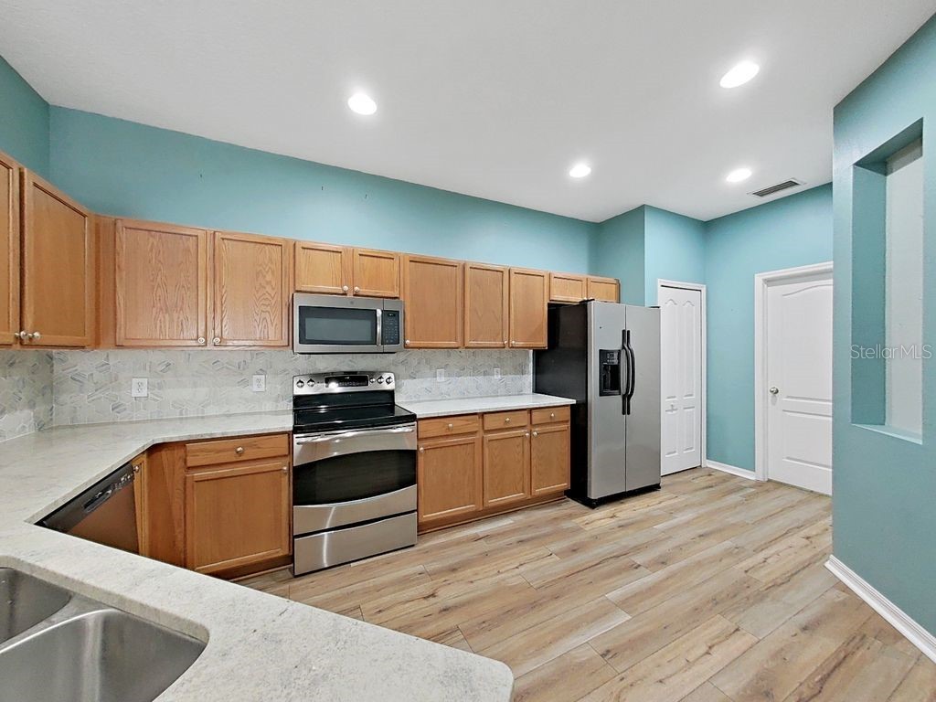 6077 Sandhill Ridge Drive Lithia FL 33547 TB8412807 image9