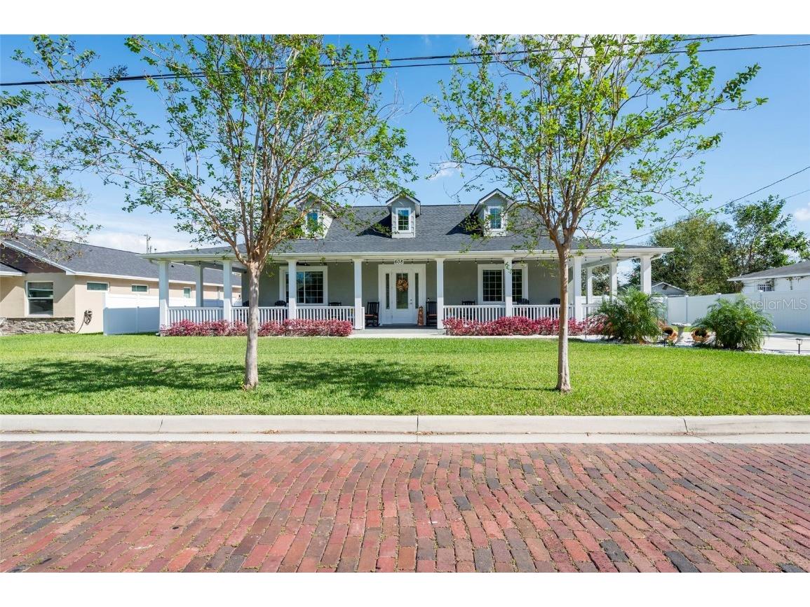608 4th Street SW Largo FL 33770 A4627982 image1