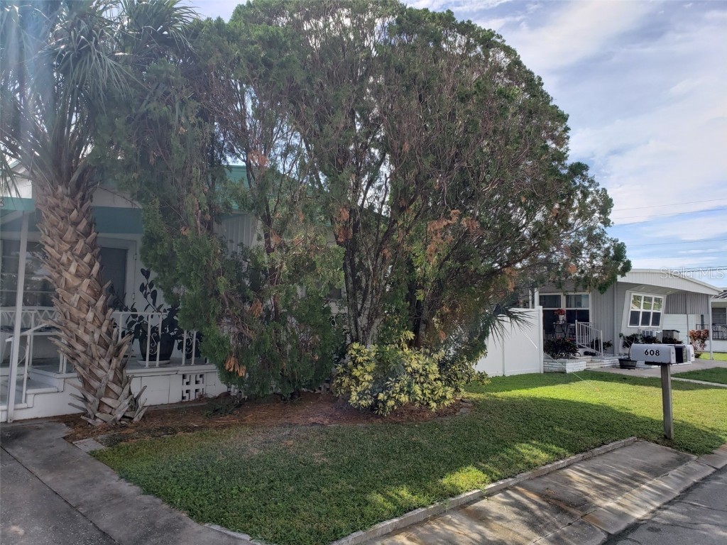 608 51st Avenue W Bradenton FL 34207 A4552392 image16