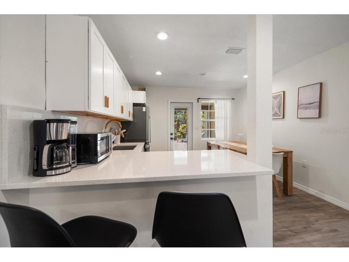 608 Bay Esplanade Clearwater Beach FL 33767 TB8393706 image10