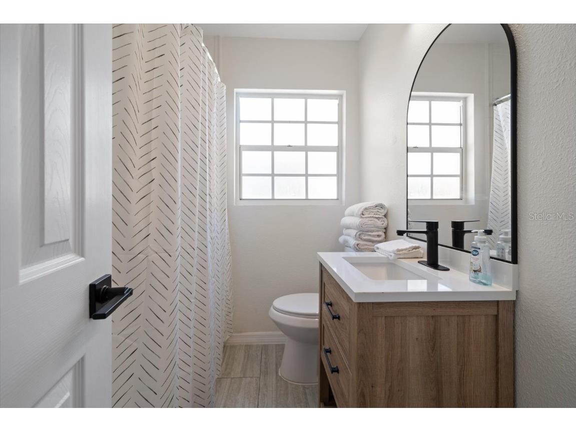 608 Bay Esplanade Clearwater Beach FL 33767 TB8393706 image16