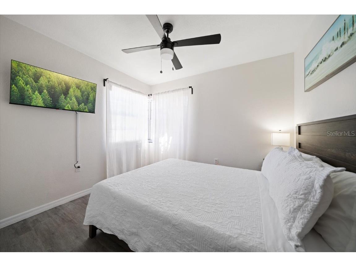 608 Bay Esplanade Clearwater Beach FL 33767 TB8393706 image18