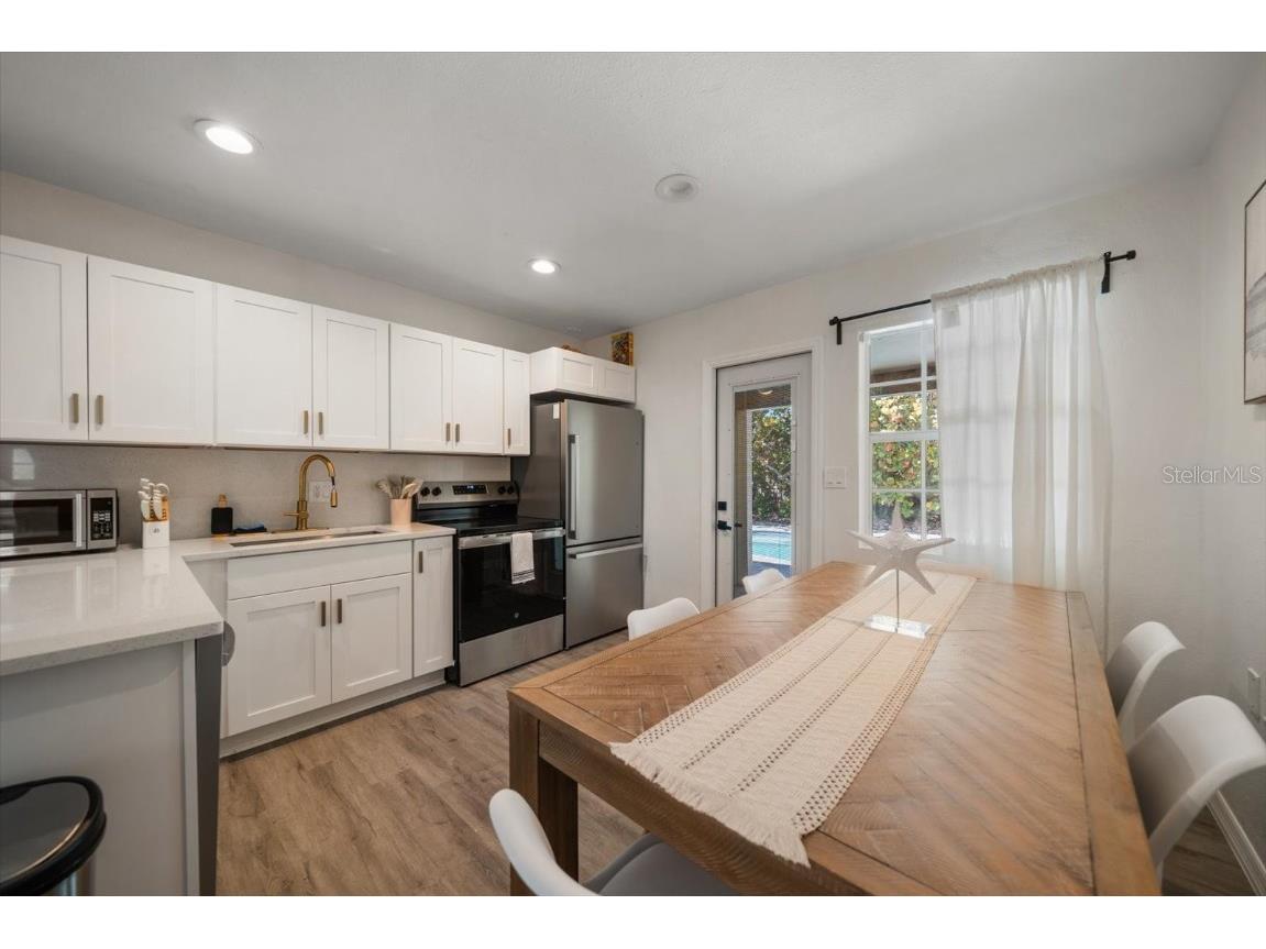 608 Bay Esplanade Clearwater Beach FL 33767 TB8393706 image9