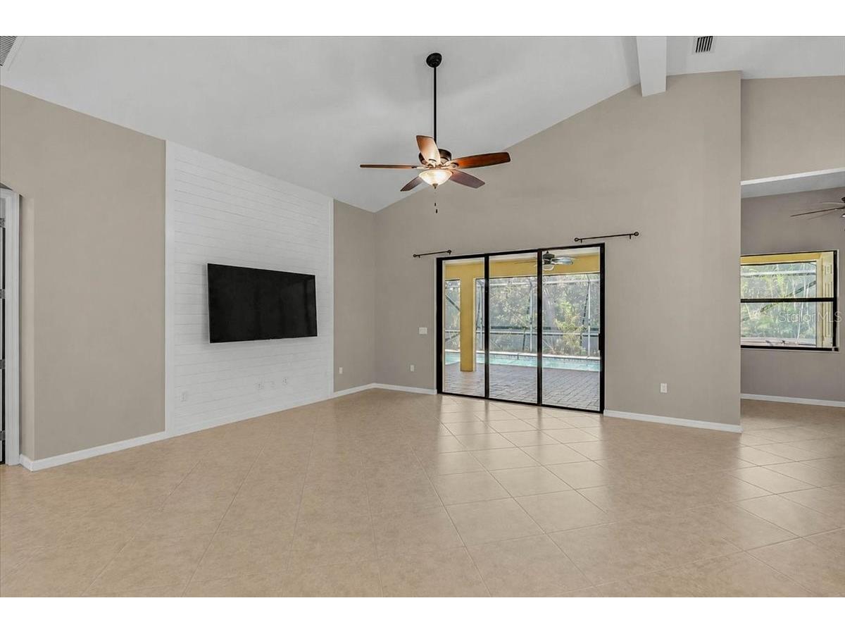 608 Dogwood Run Bradenton FL 34212 A4699415 image8