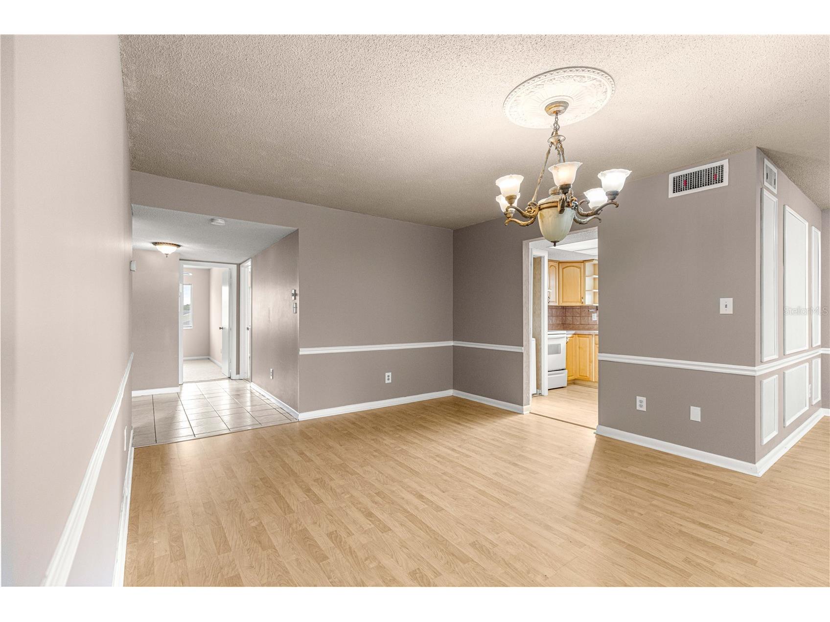 608 Fairways Circle #B Ocala FL 34472 OM725356 image12
