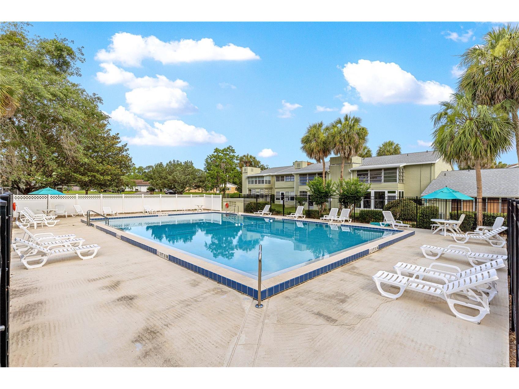 608 Fairways Circle #B Ocala FL 34472 OM725356 image33