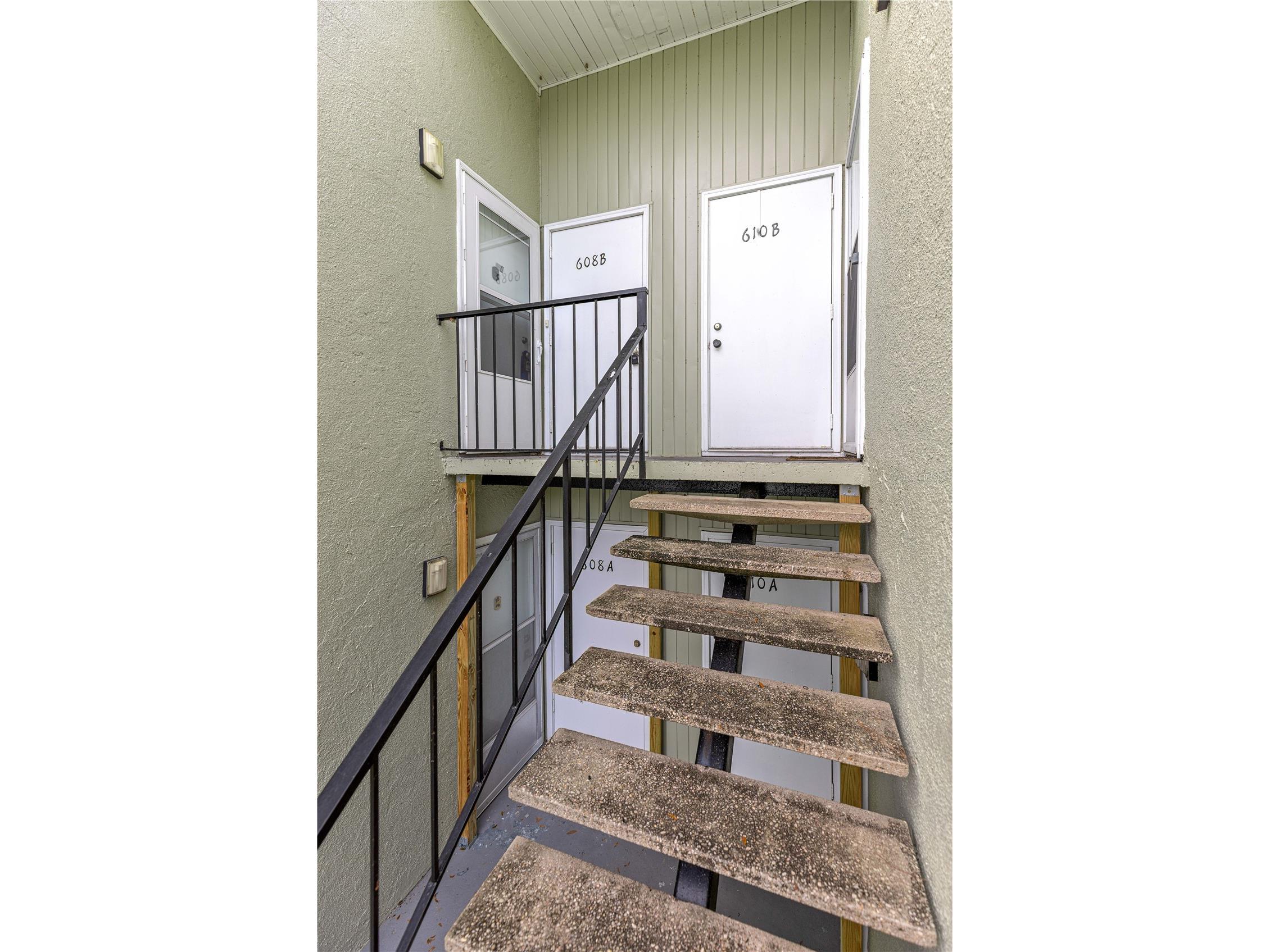 608 Fairways Circle #B Ocala FL 34472 OM725356 image4