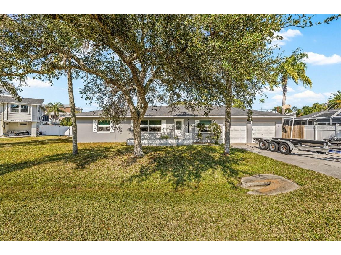 608 Florida Boulevard Crystal Beach FL 34681 - GULF OF MEXICO TB8450105 image1