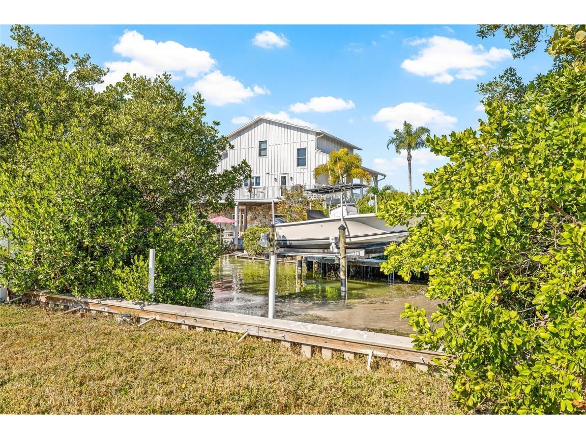 608 Florida Boulevard Crystal Beach FL 34681 - GULF OF MEXICO TB8450105 image4