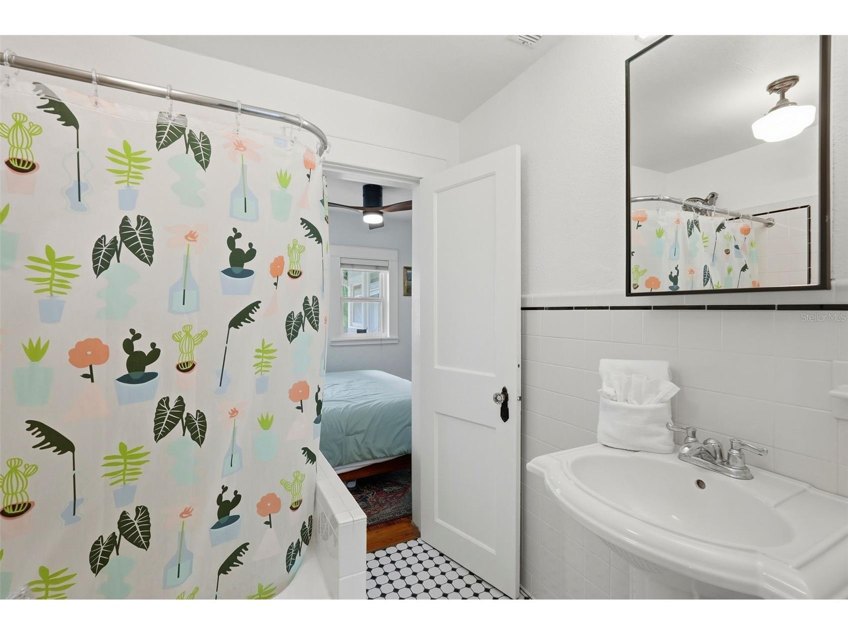 608 Kirkwood Terrace N Saint Petersburg FL 33701 TB8517103 image15