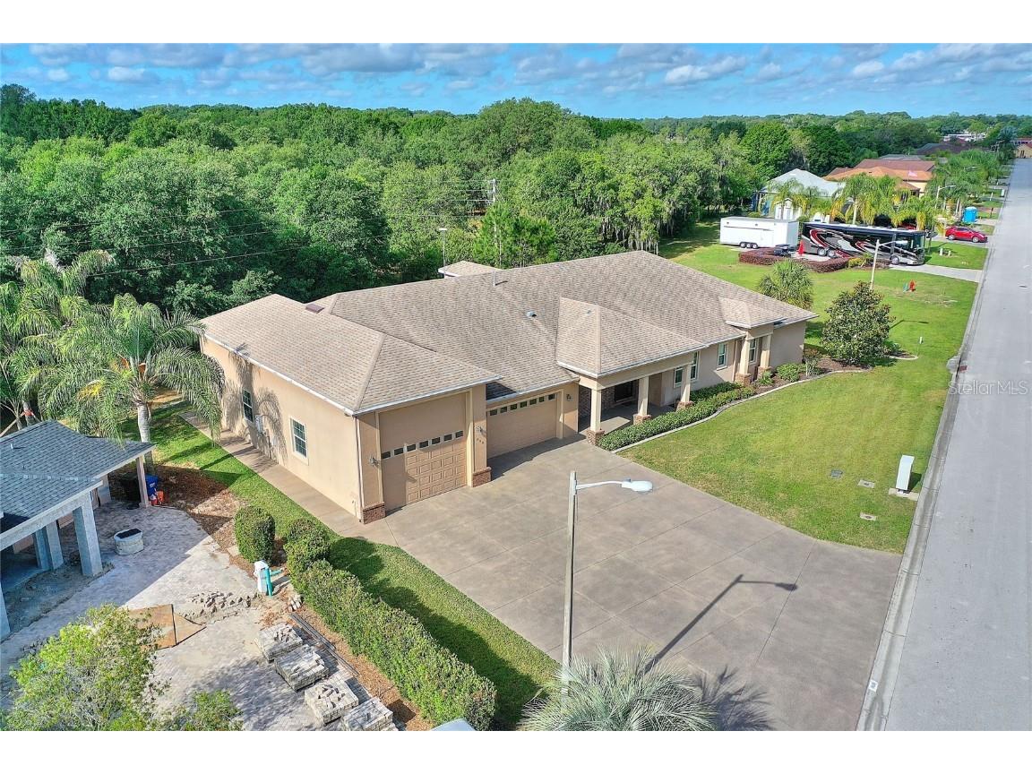 608 Meandering Way Polk City FL 33868 L4940379 image1