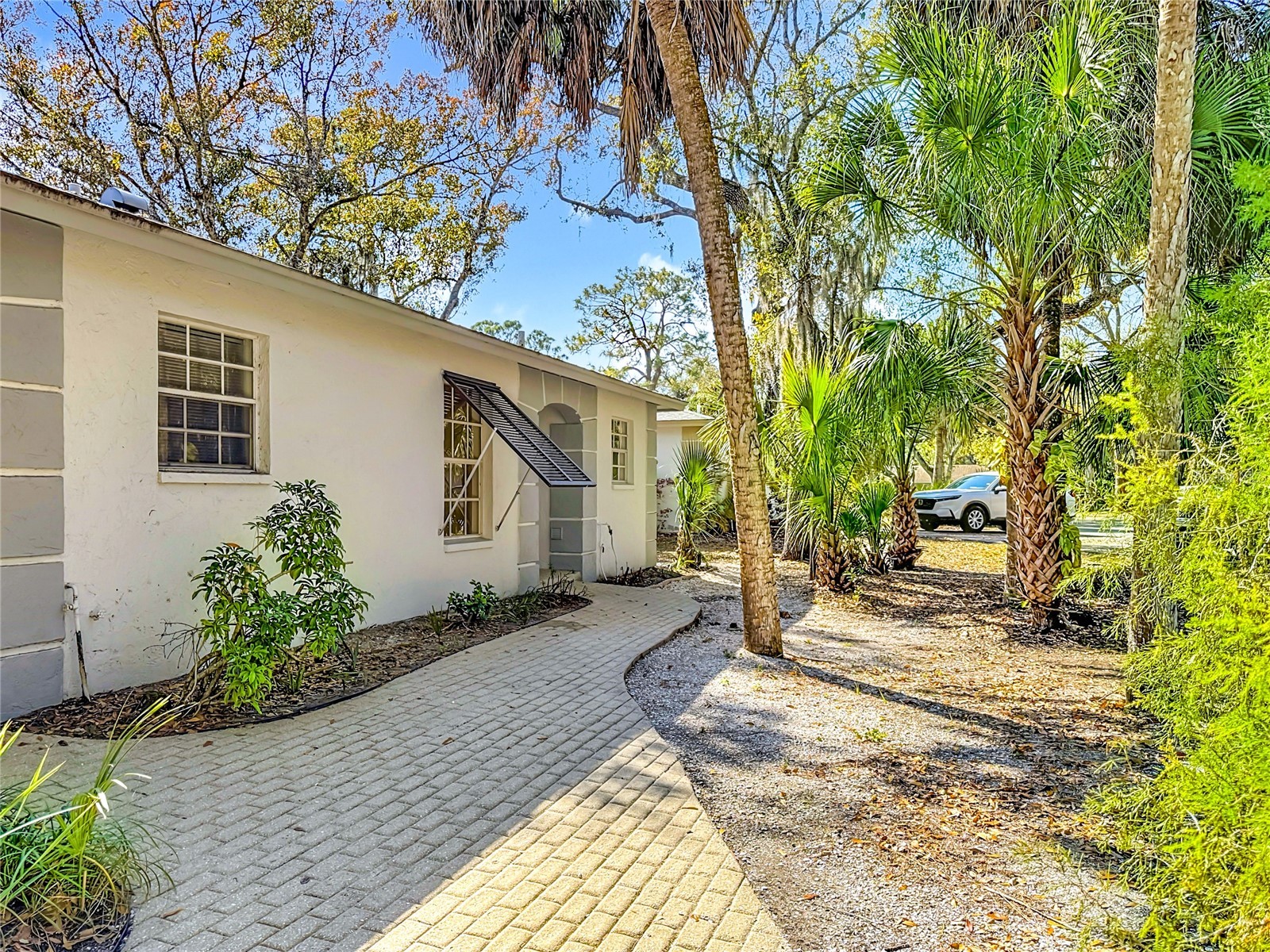 608 N Jefferson Avenue #30 Sarasota FL 34237 A4682678 image1