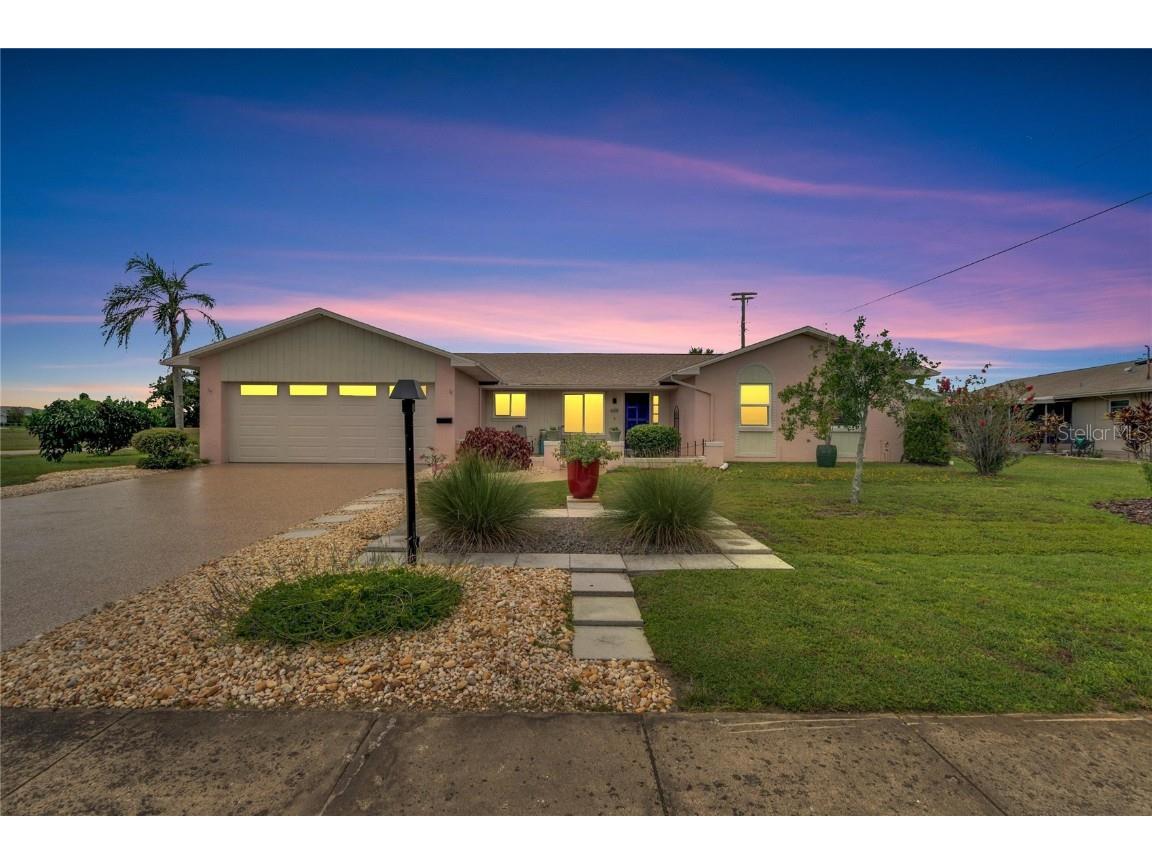 608 Ojai Avenue Sun City Center FL 33573 T3475726 image1