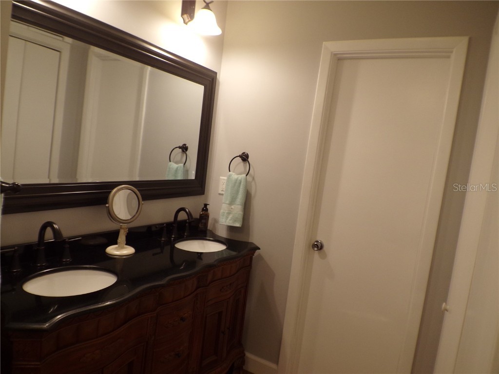 608 Park Circle Bradenton FL 34207 A4673632 image26