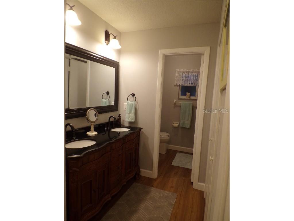 608 Park Circle Bradenton FL 34207 A4673632 image45