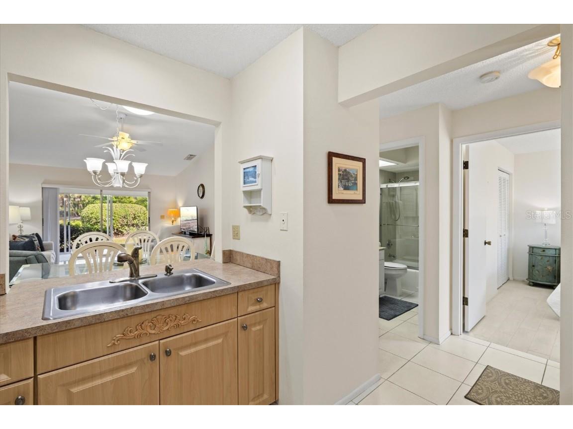 608 Pinebrook Crescent #8 Venice FL 34285 N6141552 image12