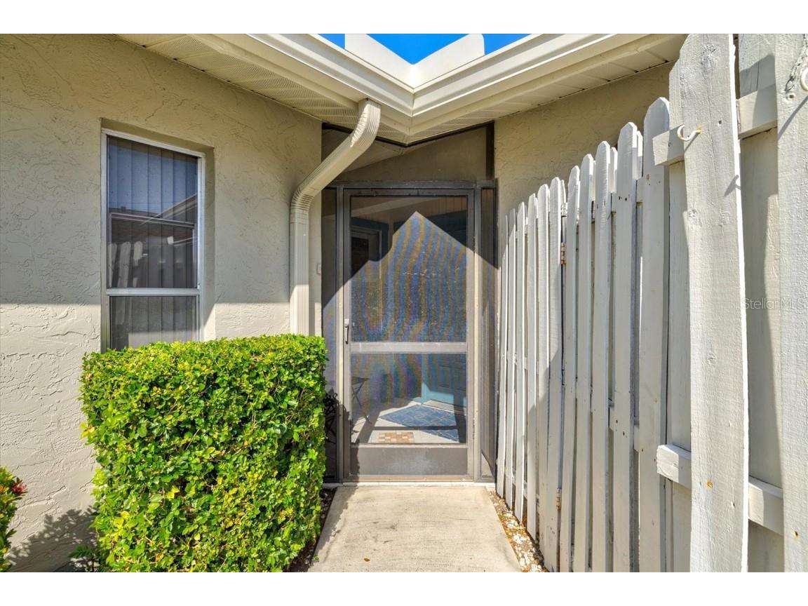 608 Pinebrook Crescent #8 Venice FL 34285 N6141552 image3