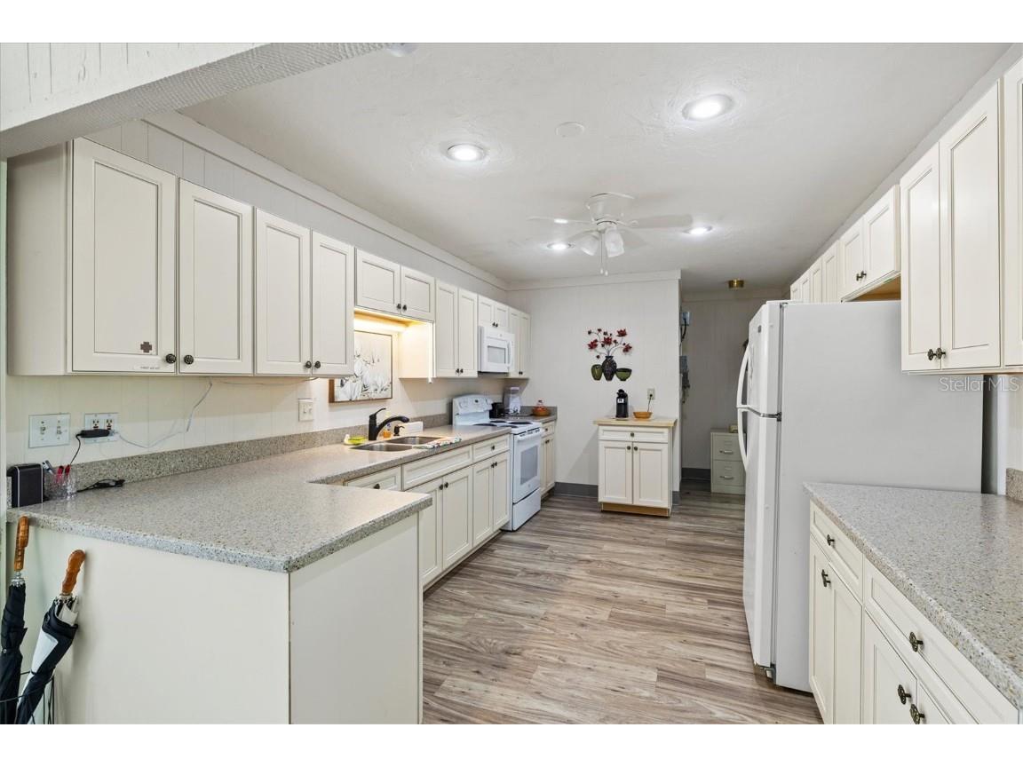 608 Pinebrook Crescent #8 Venice FL 34285 N6141552 image55