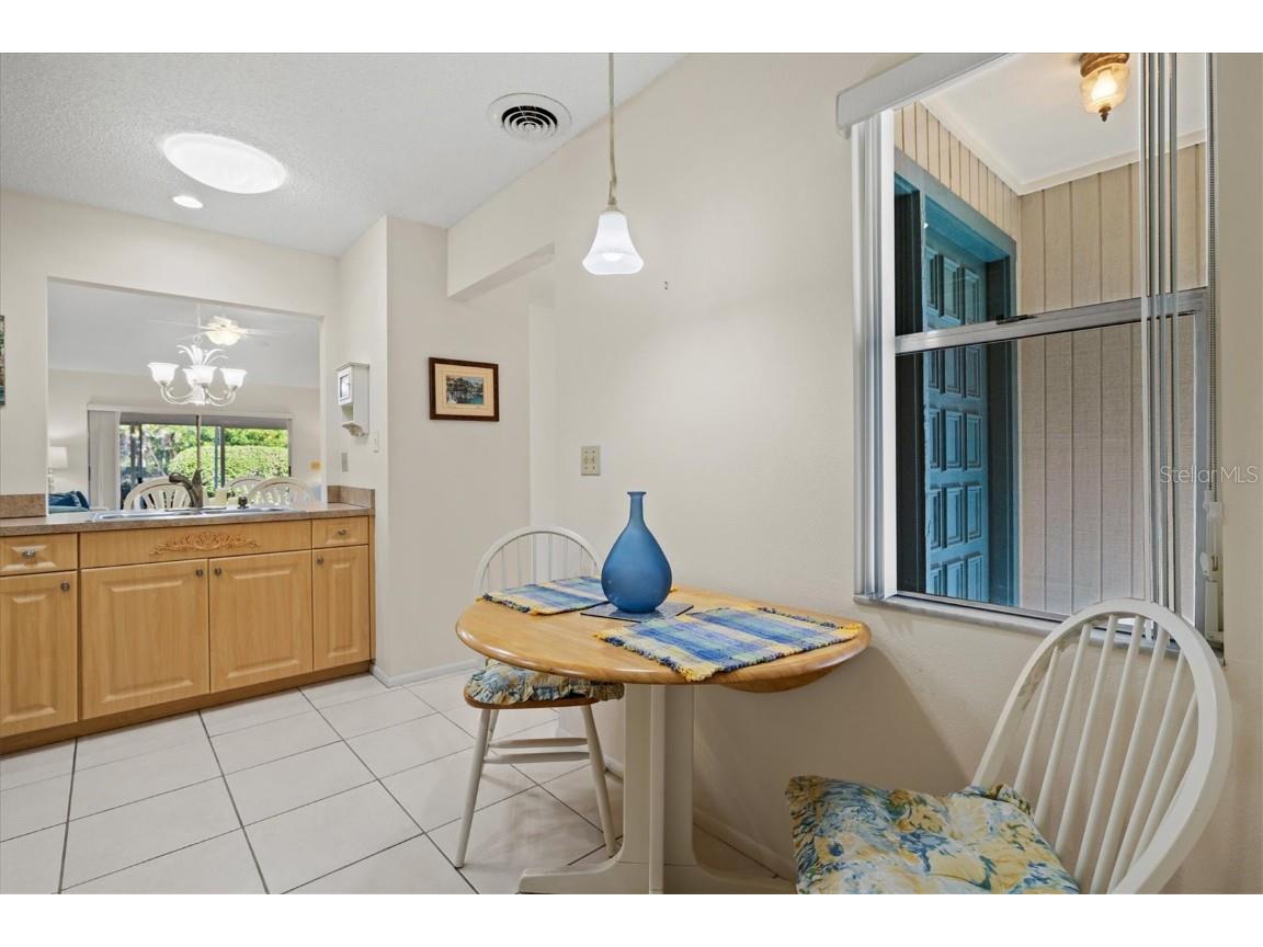 608 Pinebrook Crescent #8 Venice FL 34285 N6141552 image8