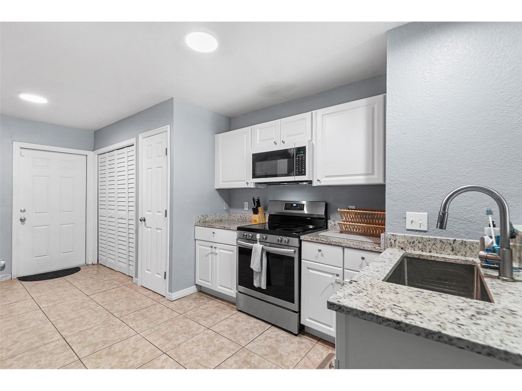 608 Pineville Lane Lakeland FL 33810 L4961337 image14
