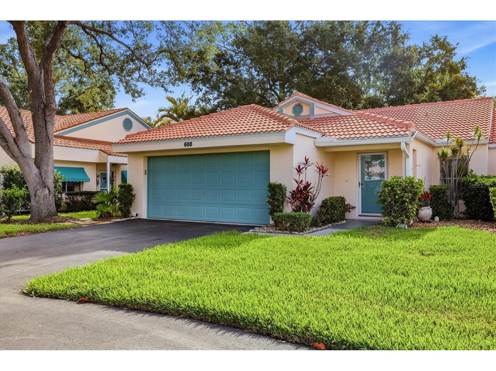 608 Tyson Terrace #8 Venice FL 34285 A4696776 image1