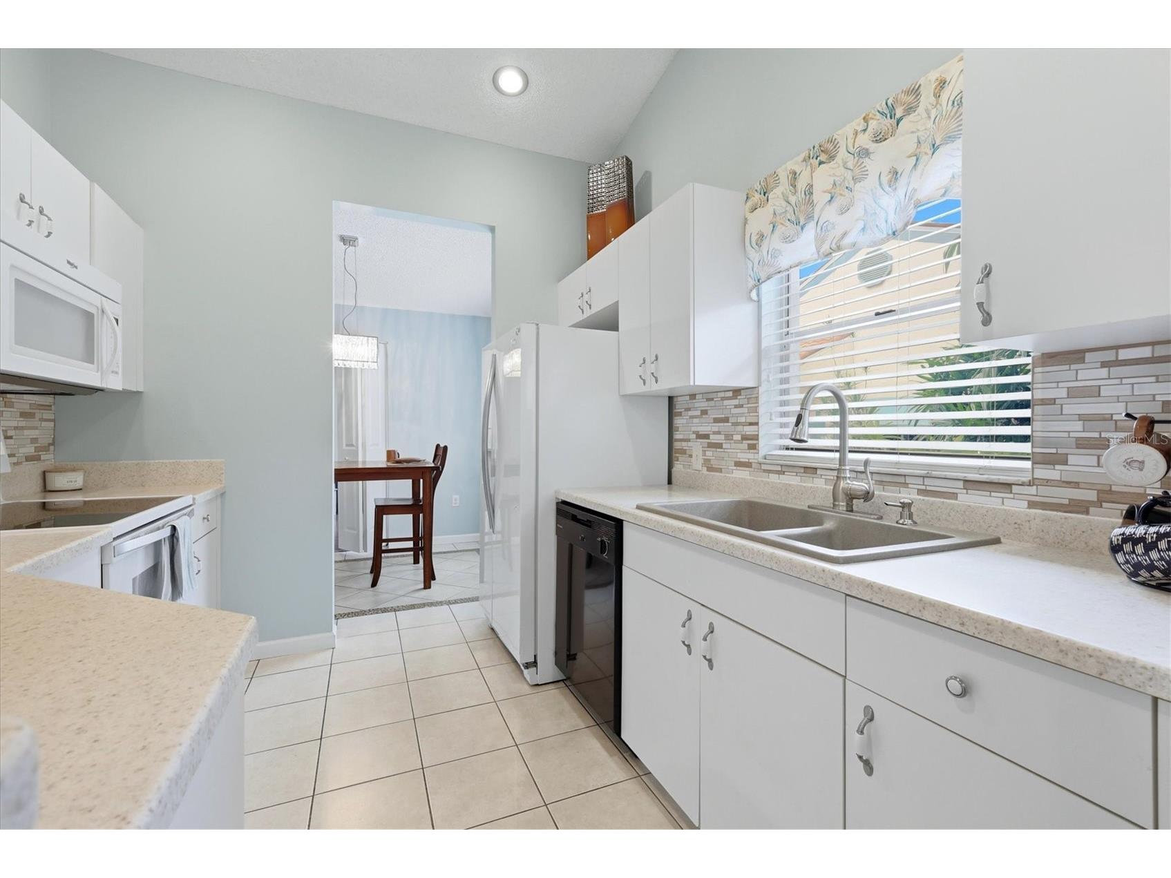 608 Tyson Terrace #8 Venice FL 34285 A4696776 image16