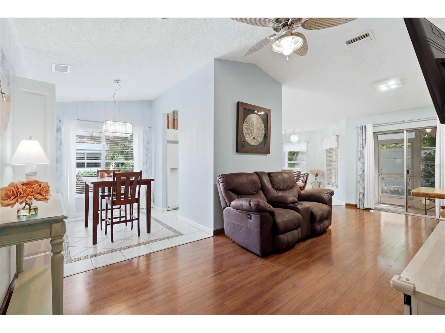 608 Tyson Terrace #8 Venice FL 34285 A4696776 image5